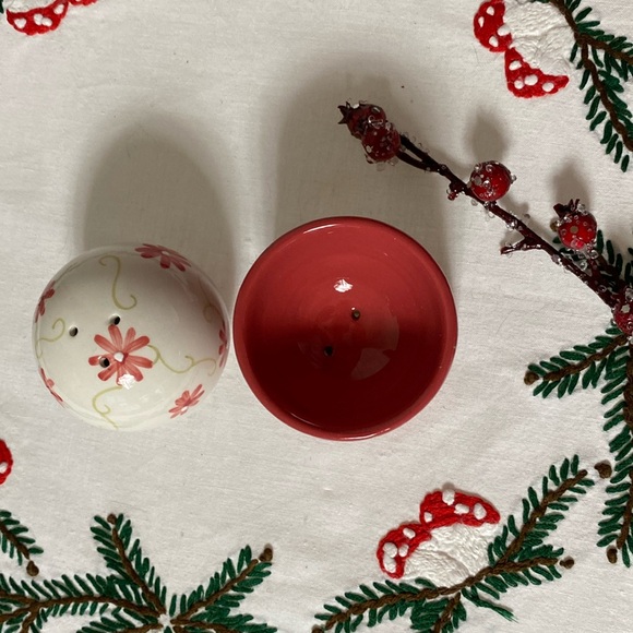 RARE!!!Salt and Pepper Shakers by Ganz - Picture 3 of 8